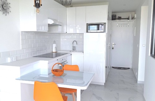 Arcachon Apartment | Arcachon beautiful 12m2 terrace with Harbour View and beach Classified 3 *