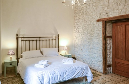 Le Cler House | Are you dreaming of a peaceful vacation with French flair? Then this charming, spacious stone house