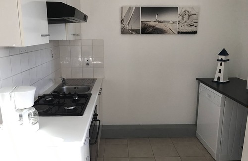 La Flotte Cottage | At the heart of FLEET IN RE, Gite for 2 people, private patio, private parking