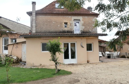 Lamonzie-Montastruc House | At the silver moon, Balneotherapy cottage in Dordogne