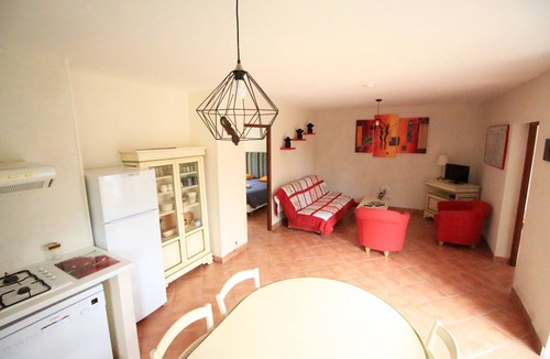 Urval Cottage | Attractive, fully-equipped gîte in a quiet, green setting near Sarlat. sleeps 4/6