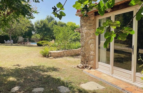 Duras House | Attractive property set within idyllic gardens