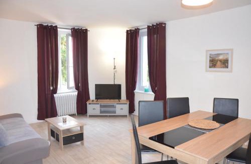 Chambon-sur-Voueize Apartment | AU BORD DE L'EAU appartement 50 M2