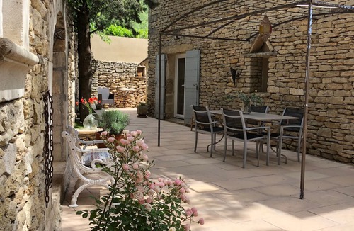 Cabrieres-d'Avignon House | Au Cœur du Luberon, "l'atelier de La Baronnie" Charme Absolu à 4km de Gordes