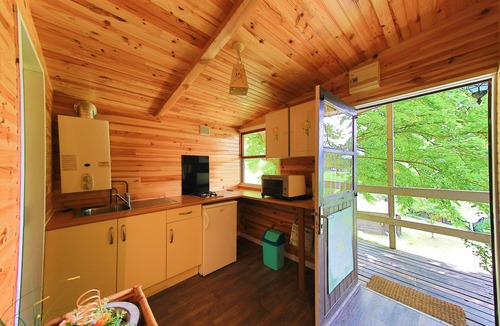 La Bastide-Clairence Ski Chalet | Au Calme Wooden cottages 2 to 4 persons a couple and 2 small children