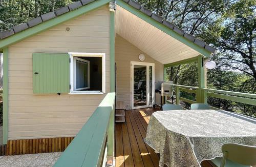 Lissac-sur-Couze Ski Chalet | Au chalet 29