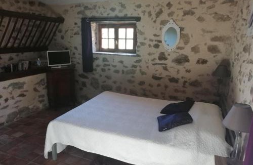 Parthenay Hotel | AUBERGE LA BOUCHOLIERE