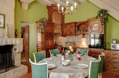 Petit-Palais-et-Cornemps House | Authentic Stay at Château Vieux Mougnac: Organic Vineyard, Saint-Emilion, Wine & Relaxation