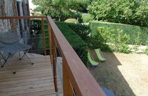 Rivieres Cottage | Authentic cottage with fireplace, terrace, and WiFi in Charente