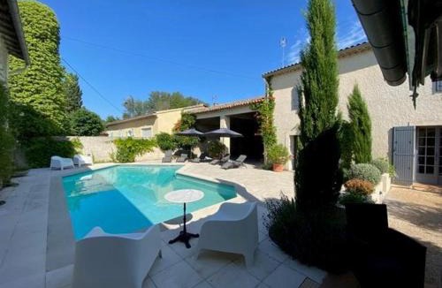 Senas House | authentic provencal mas with pool, in the countryside of the village of sénas, close to the luberon and the alpilles, sleeps 8.