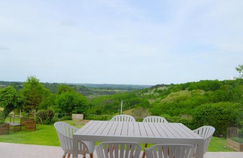 Rouffignac-Saint-Cernin-de-Reilhac House | Aux Volets Bleus Chez Mark & Sylvie