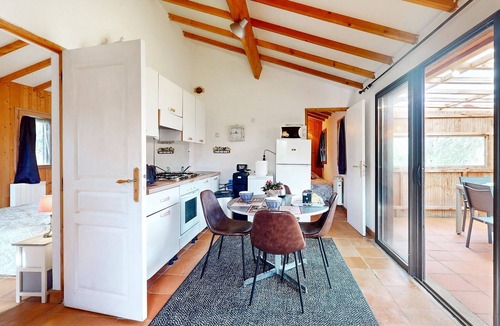 Sainte-Alvere House | Awesome home in Val de Louyre et Caude