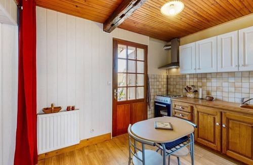 Saint-Pierre-d'Eyraud House | Awesome home in St Pierre d'Eyraud