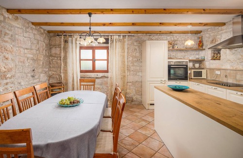 Jakovici House | Awesome home in Basici