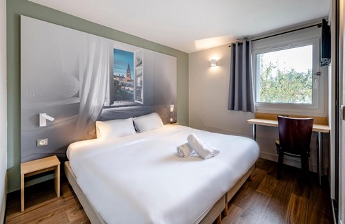 Le Haillan Hotel | B&B HOTEL Bordeaux Le Haillan 3 étoiles