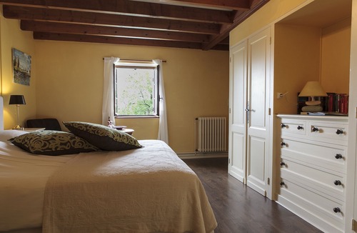 Savignac-de-Duras Bed & Breakfast | B&B Maison à votre Santé room Marzelle, Bordeaux wine-region near Saint Emilion