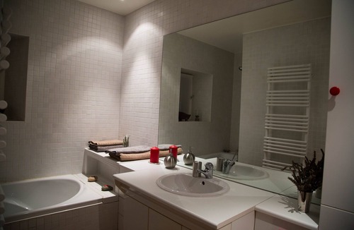 Landerrouet-Sur-Segur House | Bards - Bed and Breakfast with swimming pool