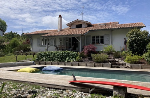 Ahetze House | Basquaise Avec Piscine Dans Écrin de Verdure à 5 min des Plages! Calme Absolu!