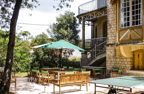 Saint-Palais-sur-Mer Villa | Beach - 50 m away, sea view, for 16-20 people, in St Palais-sur-Mer
