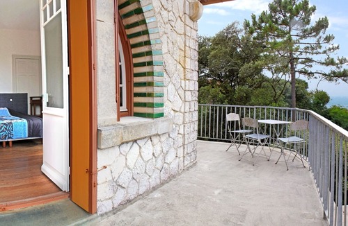 Saint-Palais-sur-Mer Villa | Beach - 50 m away, sea view, for 16-20 people, in St Palais-sur-Mer