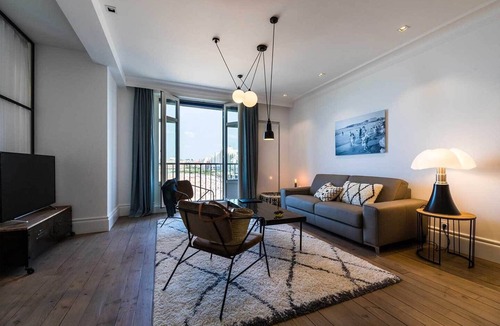 Biarritz City Centre Apartment | BEACHVIEW · KEYWEEK Beachfront Renovated Apartment with Parking in Biarritz
