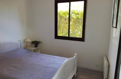 Mandelieu-La-Napoule Apartment | Beau deux pièces avec piscine