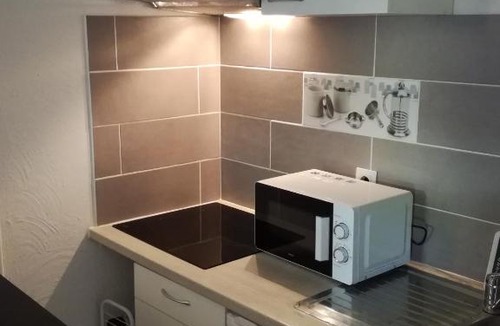Mandelieu-La-Napoule Apartment | Beau deux pièces avec piscine