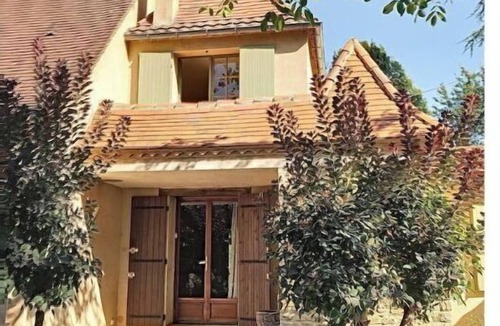 Sainte-Alvere House | Beautiful Perigordian house in tranquil woodland setting.