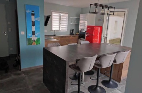 Cheray House | Beautiful new house close to beaches and shops