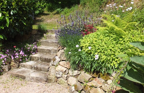 Saint-Saud-Lacoussiere Cottage | Beautiful cottage in Picturesque Rural Location close to local amenities