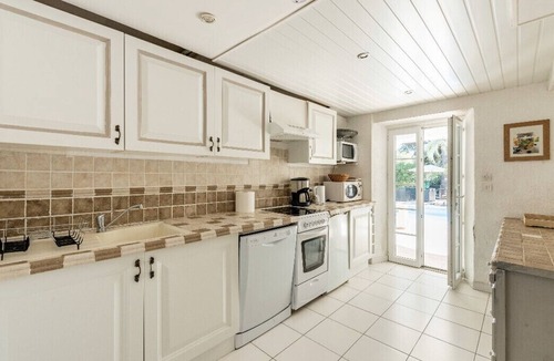 Le Dramont Villa | BEAUTIFUL AND SPACIOUS VILLA 16 PERS, DIRECT ACCESS TO THE BEACH ST RAPHAEL