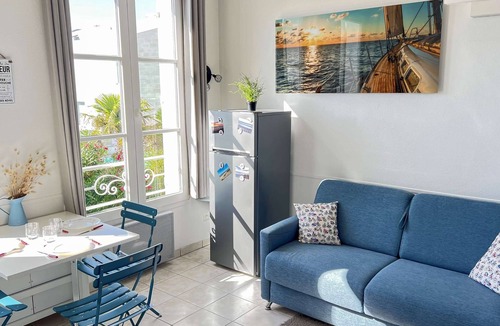 La Couarde-sur-Mer Apartment | Beautiful apartment close to beaches and market