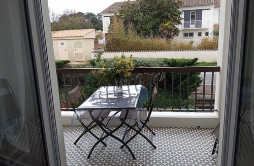 Dolus-d'Oleron Apartment | Beautiful apartment in residence with swimming pool and tennis court close to sea and forest