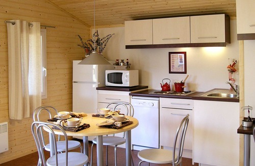 Beynat House | Beautiful apartment in villa for 4 people with pool, WIFI, TV, terrace and pets allowed
