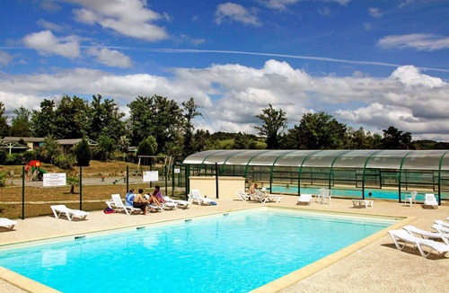 Beynat House | Beautiful apartment in villa for 4 people with pool, WIFI, TV, terrace and pets allowed