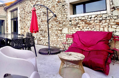 Buxeuil House | Beautiful architect-designed house with swimming pool, a blend of classic and modern