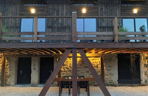 Plazac House | Beautiful Barn Conversion with PRIVATE POOL!
