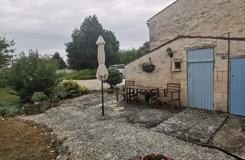 Geay House | Beautiful Charentaise village 40 minutes from La Rochelle and Royan,