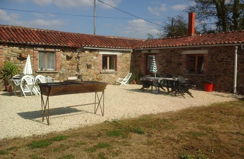 Gajoubert Cottage | Beautiful gîte on a working farm