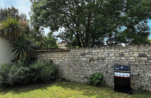 Nieul-sur-Mer House | Beautiful house, heated pool, 10 minutes from La Rochelle and the Ile de Ré bridge
