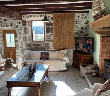 Busserolles House | Beautiful house with pool and spa in Dordogne 3 bedrooms