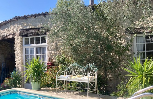 Savignac-de-Duras Cottage | Beautiful one bedroom cottage with pool.