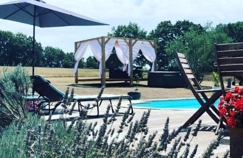 Pujols House | Beautiful pigeonnier with sensational surroundings