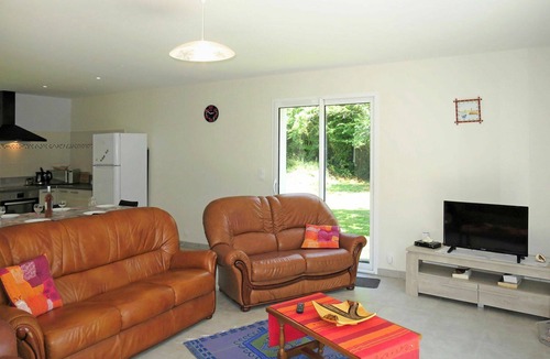 Civrac-en-Medoc House | Beautiful private villa for 4 guests with WIFI, TV and terrace