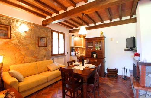 Santarello Villa | Beautiful private villa for 8 guests with private pool, WIFI, A/C and TV, close to Montepulciano
