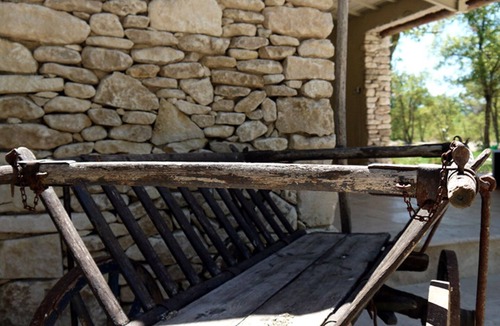 Roussillon Villa | Beautiful Provence House in the Luberon - Heated Swimming Pool & Large Gardens.