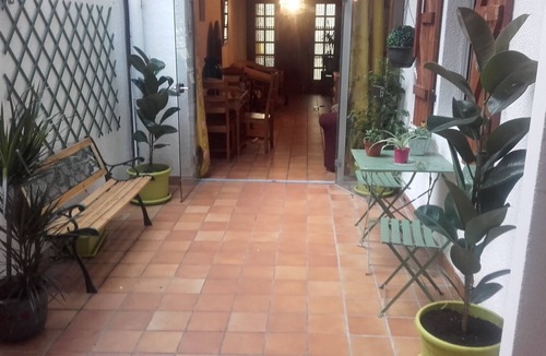 Dufau-Tourasse Apartment | Beautiful refurbished apartment, 4 people. Close to all amenities Pau on foot