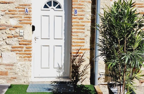 Agen House | Beautiful renovated house, 2 bedrooms, air conditioning, free private parking, Wi-Fi