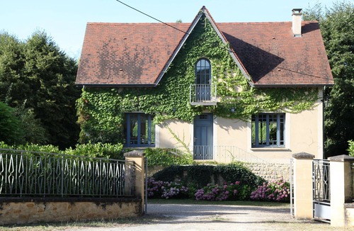 La Roque-Gageac House | Beautiful restored house with heated Pool and direct Dordogne river acces.