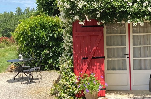 Baneuil House | Beautiful split level boutique Gite